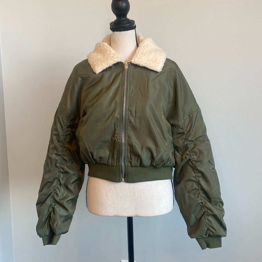Miss Love Women’s Crop Long Sleeve Zip Up Sherpa Bomber Jacket w/Pockets, NWT